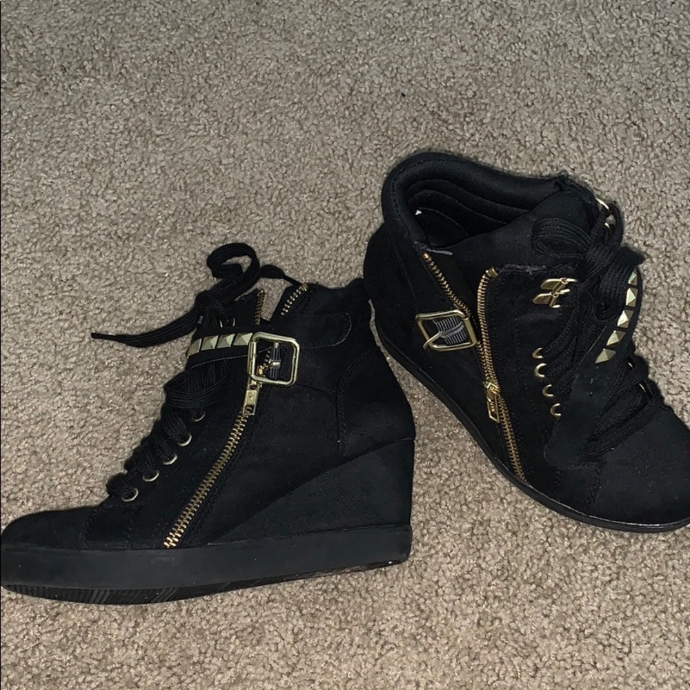 High heel shoes